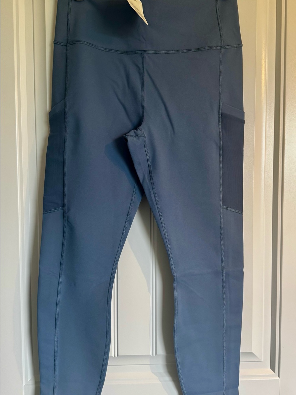 Fabletics women’s Essential Blue Leggings